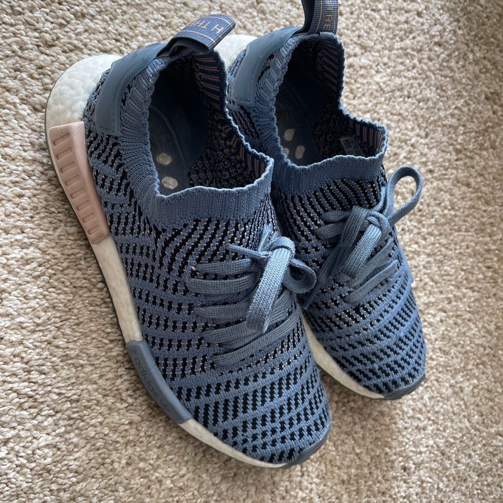 women’s tennis shoes